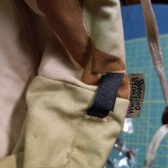 Camo Fishing Hat with Lures - Picture 5 of 8